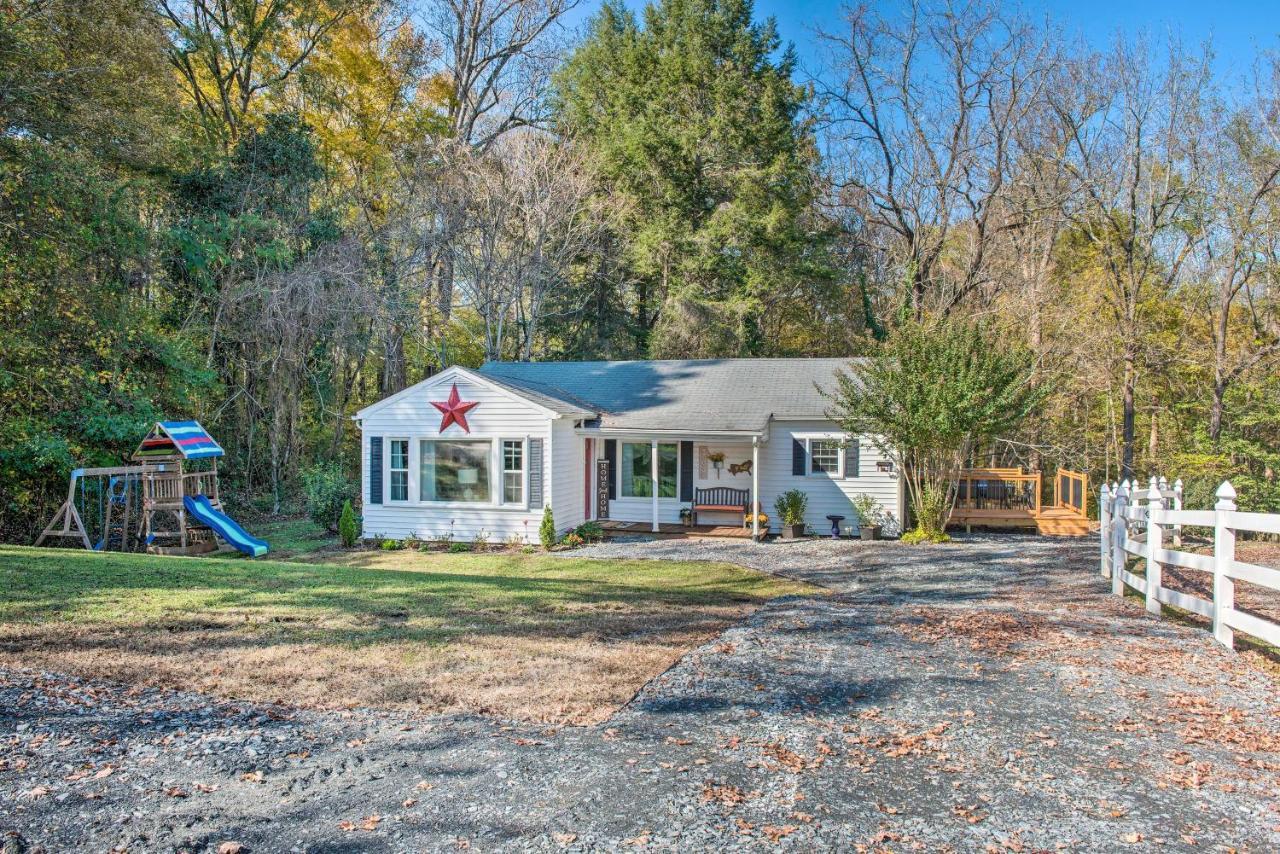 Peaceful Renovated Home With Deck On Half Acre! Asheboro Buitenkant foto