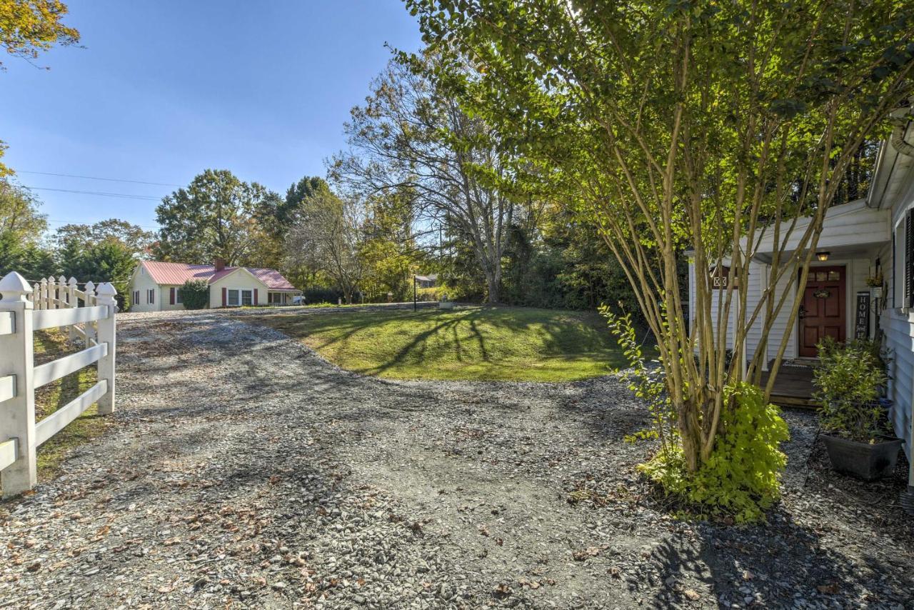 Peaceful Renovated Home With Deck On Half Acre! Asheboro Buitenkant foto