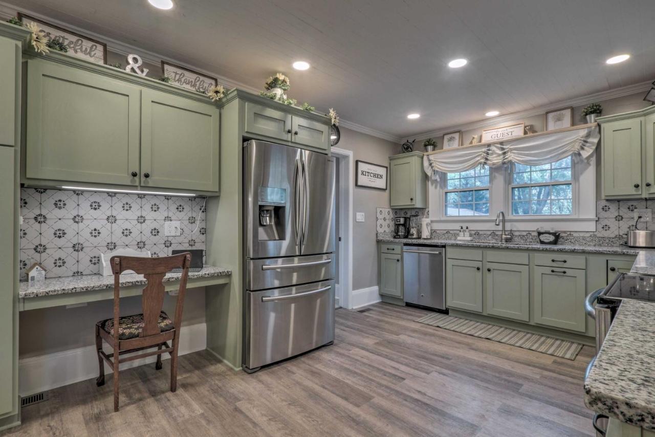 Peaceful Renovated Home With Deck On Half Acre! Asheboro Buitenkant foto