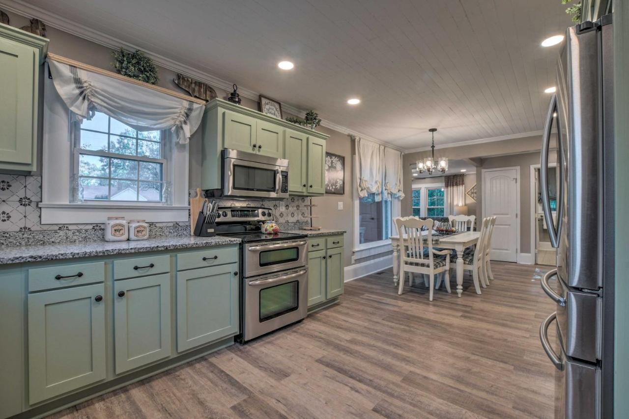 Peaceful Renovated Home With Deck On Half Acre! Asheboro Buitenkant foto