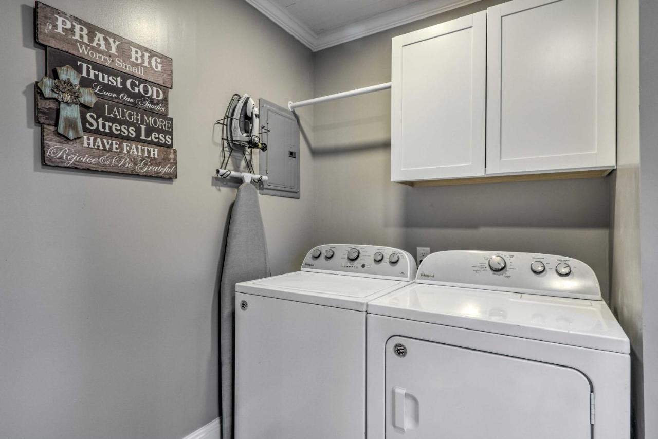 Peaceful Renovated Home With Deck On Half Acre! Asheboro Buitenkant foto